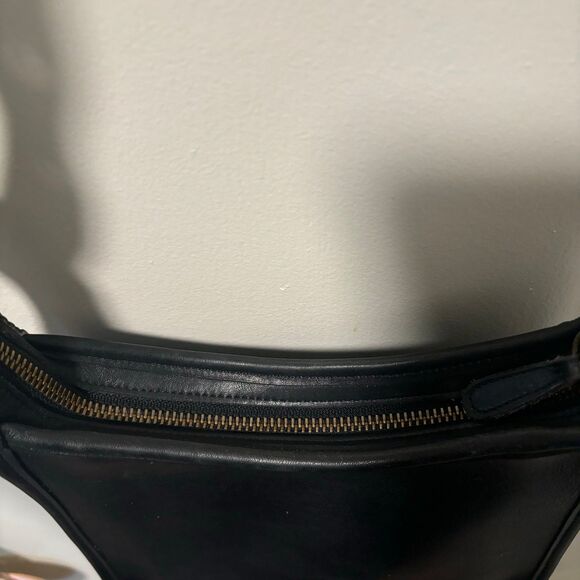 Vintage 90s Coach Black Legacy Small Zip Shoulder Bag #9997 - Picture 2 of 10